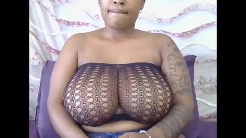 lickabletash98 online show from January 25, 9:15 am