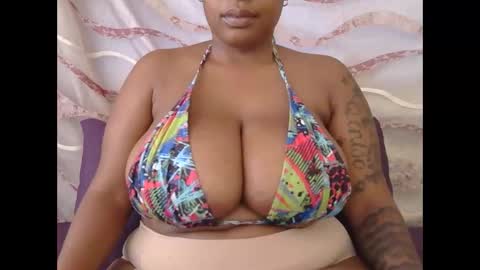 lickabletash98 online show from January 29, 10:05 am