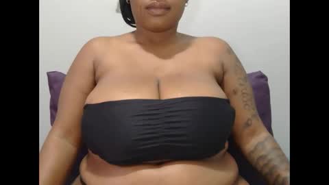 lickabletash98 online show from February 6, 12:05 pm