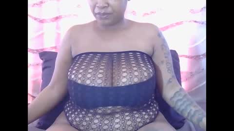 lickabletash98 online show from October 11, 7:18 am