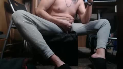 Snapshot of lickurlipz1 chatting on November 13, 8:02 am lickurlipz1 online show from November 13, 8:02 am