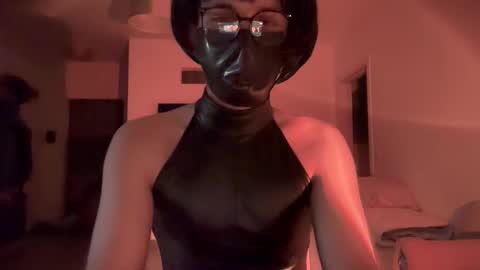 Snapshot of liferacw chatting on April 20, 7:15 pm SofieXxxDoll online show from April 20, 7:15 pm