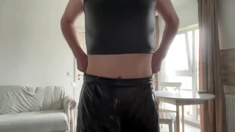 Snapshot of liferacw chatting on May 21, 10:11 am SofieXxxDoll online show from May 21, 10:11 am