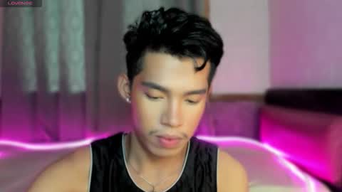 Snapshot of lightjt4 chatting on December 19, 4:19 am Jt online show from December 19, 4:19 am