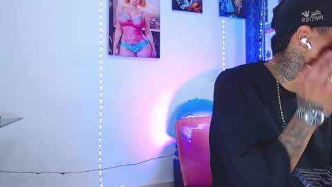 Daniel online show from November 10, 11:48 pm