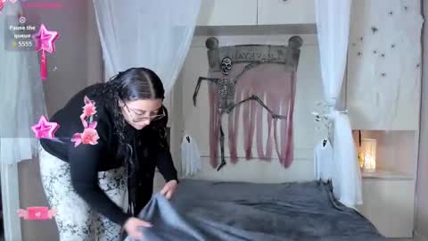 Snapshot of liiavega chatting on October 28, 11:36 am online show from October 28, 11:36 am