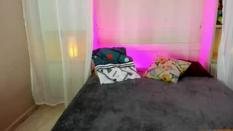 Snapshot of liiavega chatting on November 10, 11:53 am online show from November 10, 11:53 am