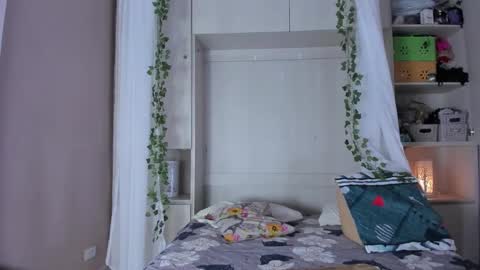 Snapshot of liiavega chatting on November 20, 11:43 am online show from November 20, 11:43 am