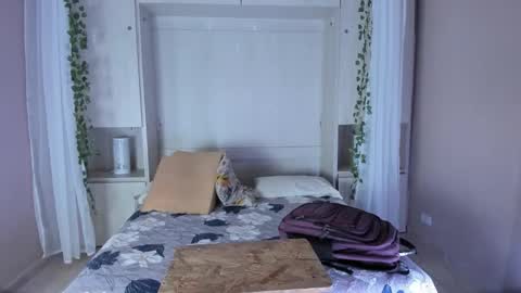 Snapshot of liiavega chatting on November 22, 11:42 am online show from November 22, 11:42 am