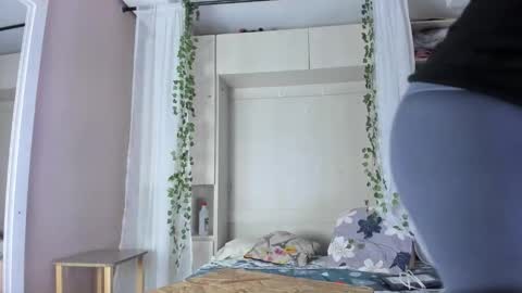 Snapshot of liiavega chatting on November 28, 11:35 am online show from November 28, 11:35 am