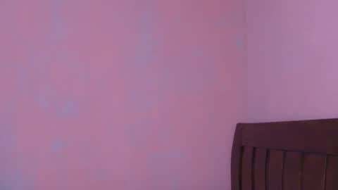 Snapshot of liilcutiee chatting on October 25, 11:10 pm Lily online show from October 25, 11:10 pm