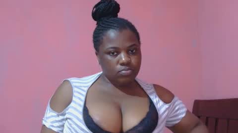 Snapshot of liilcutiee chatting on October 26, 11:31 pm Lily online show from October 26, 11:31 pm