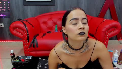 Snapshot of liittledollyx chatting on January 14, 3:36 pm Nini - online show from January 14, 3:36 pm