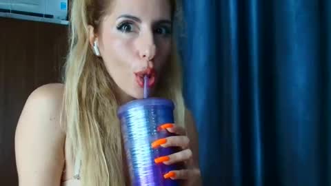 Mia                   Onlyfans link -  online show from November 17, 8:53 am