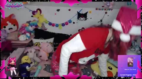 Snapshot of likemyashe chatting on December 14, 5:18 am LikeMyAshe online show from December 14, 5:18 am