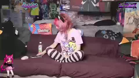 Snapshot of likemyashe chatting on September 24, 5:22 am LikeMyAshe online show from September 24, 5:22 am