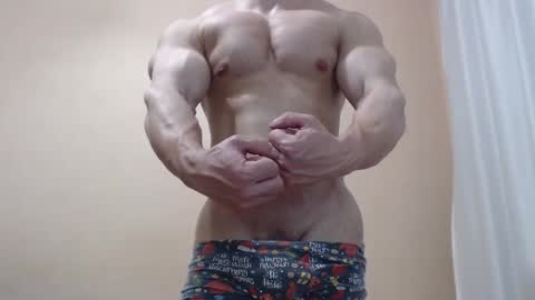 Snapshot of likwidator84 chatting on December 24, 2:32 am Maximus online show from December 24, 2:32 am