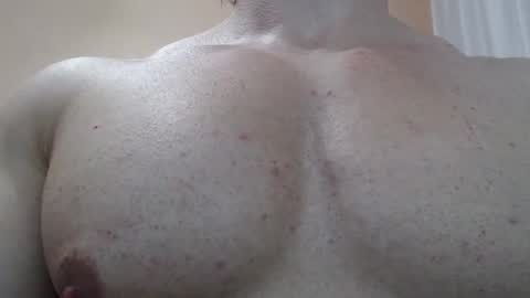 Snapshot of likwidator84 chatting on December 29, 1:24 am Maximus online show from December 29, 1:24 am