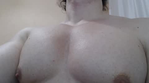 Snapshot of likwidator84 chatting on December 15, 11:25 am Maximus online show from December 15, 11:25 am