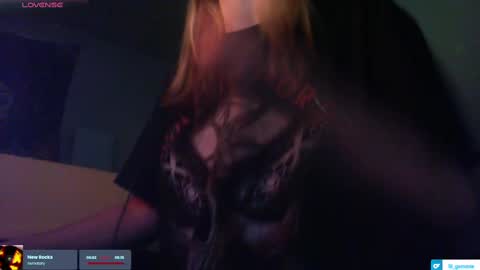 Snapshot of lil_gem chatting on September 20, 1:06 am lil gemmie online show from September 20, 1:06 am