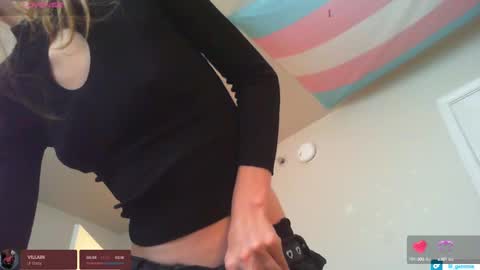 Snapshot of lil_gem chatting on September 22, 8:22 pm lil gemmie online show from September 22, 8:22 pm