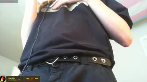 Snapshot of lil_gem chatting on October 9, 5:00 pm lil gemmie online show from October 9, 5:00 pm