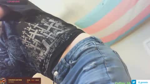 Snapshot of lil_gem chatting on November 7, 6:52 pm lil gemmie online show from November 7, 6:52 pm