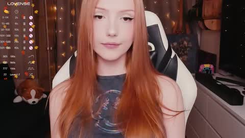 Snapshot of lil_pumpkinpie chatting on November 24, 1:11 pm Val online show from November 24, 1:11 pm