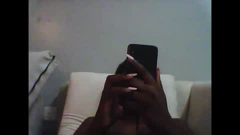 Snapshot of lil_shwaty chatting on December 12, 1:06 pm brinna online show from December 12, 1:06 pm