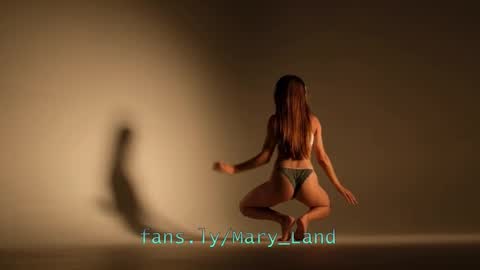 Snapshot of lil_uff chatting on October 25, 7:08 pm aka princessmaya online show from October 25, 7:08 pm