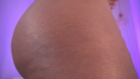 L I L A   online show from March 14, 5:02 am