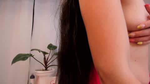 Snapshot of lila_elliot chatting on December 9, 11:45 pm Lila online show from December 9, 11:45 pm