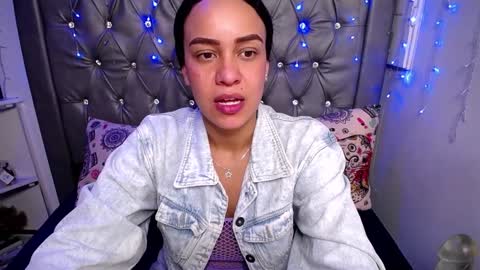 Snapshot of lila_gummy_ chatting on January 24, 8:54 pm online show from January 24, 8:54 pm