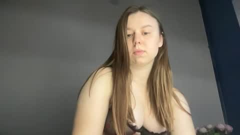 Lily online show from October 19, 4:51 pm