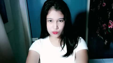 Snapshot of lilatmaho chatting on February 21, 12:28 pm Im Rain online show from February 21, 12:28 pm