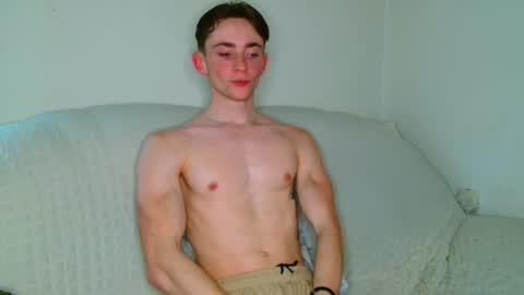 lilbearxxxx online show from February 14, 2:25 pm