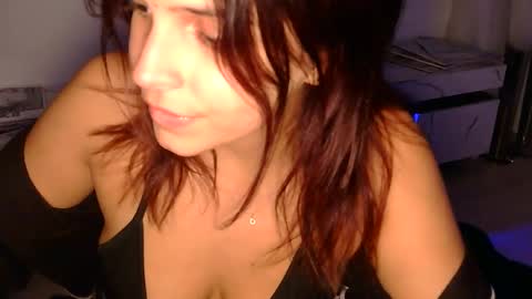 Snapshot of lilbeccaxo chatting on November 5, 6:13 am Rebecca online show from November 5, 6:13 am