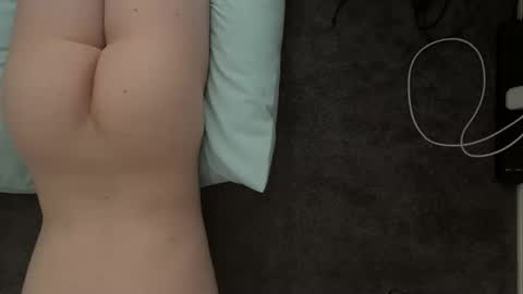 lilbenny05 online show from January 6, 4:15 am