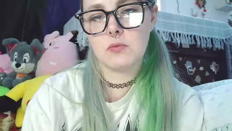 Snapshot of lilemmy1999 chatting on November 11, 9:04 pm emily ryanson online show from November 11, 9:04 pm