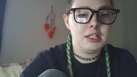 Snapshot of lilemmy1999 chatting on November 19, 8:31 pm emily ryanson online show from November 19, 8:31 pm