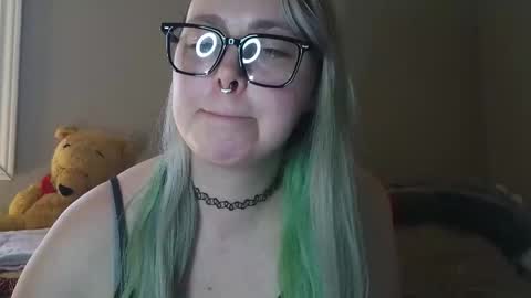 Snapshot of lilemmy1999 chatting on November 24, 8:52 pm emily ryanson online show from November 24, 8:52 pm