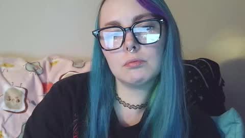 Snapshot of lilemmy1999 chatting on December 4, 10:07 pm emily ryanson online show from December 4, 10:07 pm