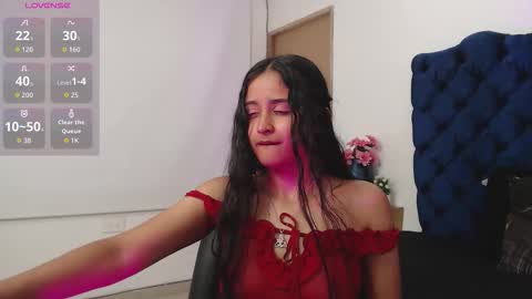Snapshot of lili666_ chatting on October 16, 3:18 am Lili online show from October 16, 3:18 am