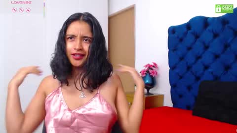 Snapshot of lili666_ chatting on February 9, 3:21 am Lili online show from February 9, 3:21 am