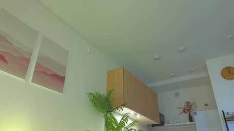 lili__roze_ online show from October 9, 5:27 am