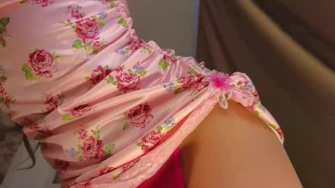 lili__roze_ online show from February 14, 5:26 am