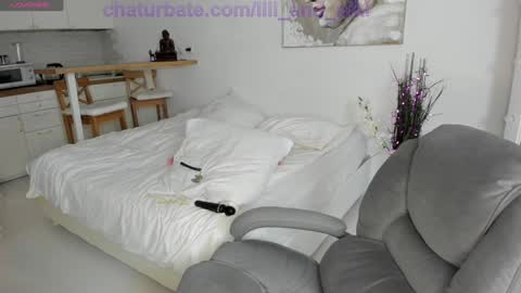 Lilith Nickol online show from January 31, 9:26 pm