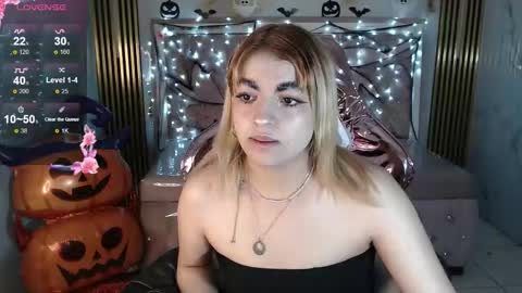 Snapshot of lili_conor_s chatting on October 9, 3:59 am Lili online show from October 9, 3:59 am