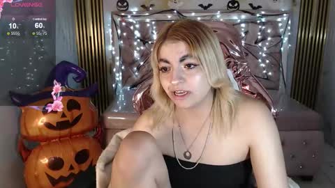 Snapshot of lili_conor_s chatting on October 10, 4:22 am Lili online show from October 10, 4:22 am