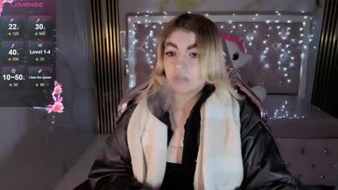 Snapshot of lili_conor_s chatting on November 8, 3:18 am Lili online show from November 8, 3:18 am